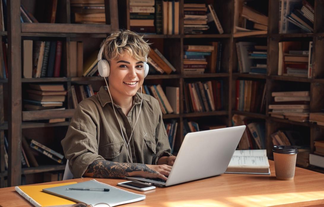 Participants reviewing crawl data during intensive SEO audit workshop